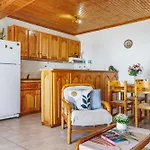 Christys House Skopelos غلوسا