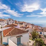 Christys House Skopelos بيت للعطل *