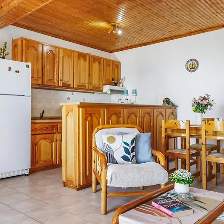 Christys House Skopelos Γλώσσα