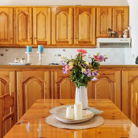 Christys House Skopelos Γλώσσα