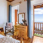 Christys House Skopelos *
