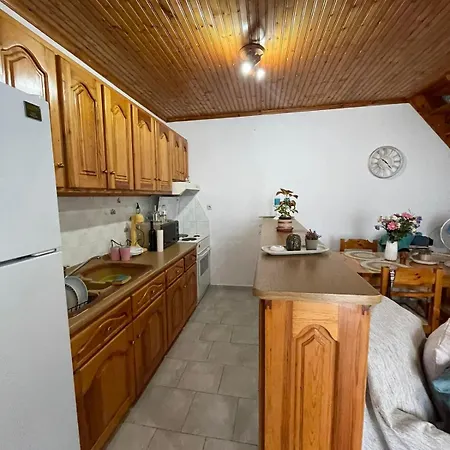 Christys House Skopelos 度假居 *