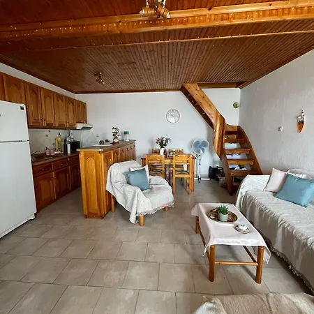 Christys House Skopelos *