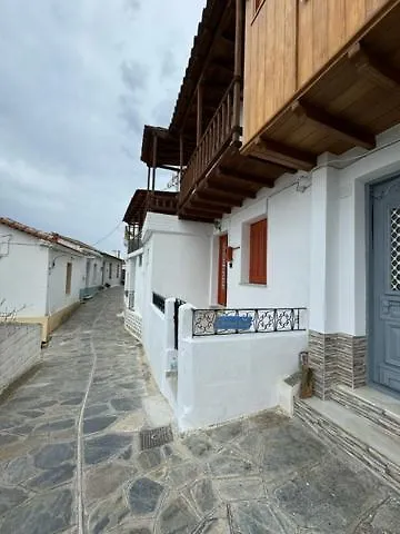 Christys House Skopelos *