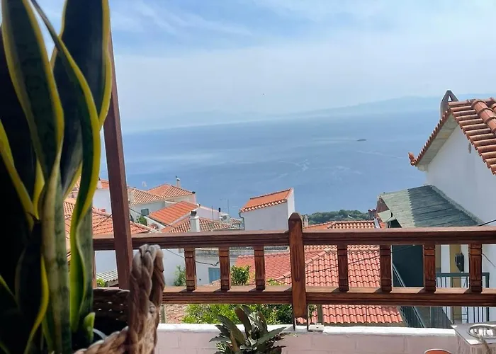 Christys House Skopelos *